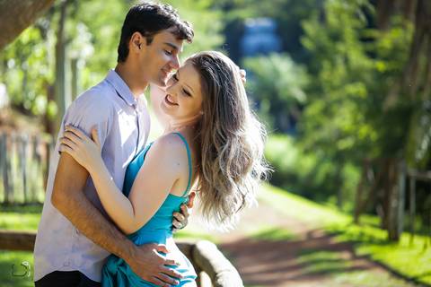 prewedding-ensaio-casamentoemuberlandia-ensaiodecasal-danielcustodiofotografo-fotografoemuberlandia-casamento-noivaemuberlandia-araguari-minicasamento-makenoiva-casamentonocampo-noivado-noiva2023-noivado-pedidodecasamento-aliança-ensaiocriativo-fotografo-'