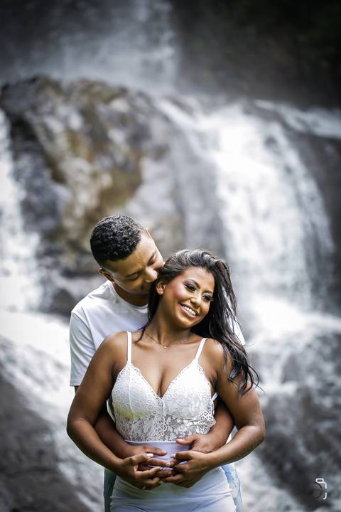 pre-wedding-wedding-casamentoemuberlandia-foto-fotografias-danielcustodiofotografo-fotografoemuberlandia-casamento-ensaio-namoro-uberlandia-minasgerais-brasil-namoro-aliança-namorados-ensaionamoro-fotoslindasdecasal-fotoslindas-amor-love-fotografias-buque'