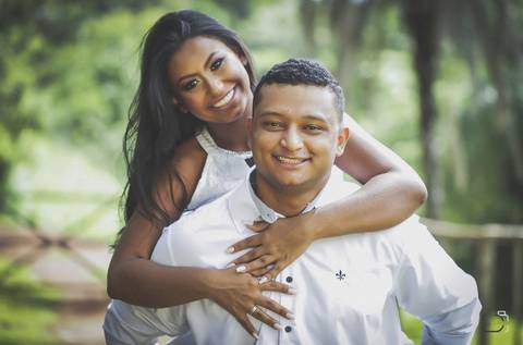 pre-wedding-wedding-casamentoemuberlandia-foto-fotografias-danielcustodiofotografo-fotografoemuberlandia-casamento-ensaio-namoro-uberlandia-minasgerais-brasil-namoro-aliança-namorados-ensaionamoro-fotoslindasdecasal-fotoslindas-amor-love-fotografias-buque'