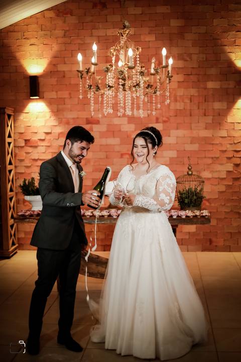 casamento-minicasamento-casamentoemuberlandia-miniwedding-wedding-casamento-uberlandia-casamentominimalista-makenoiva-buque-vestidodenoiva-cerimoniaaoarlivre-cerimoniaaopodosol-cerimoniamenordecasamento-weddingday-amor-danielcustodiofotografo-espaçonoiva'
