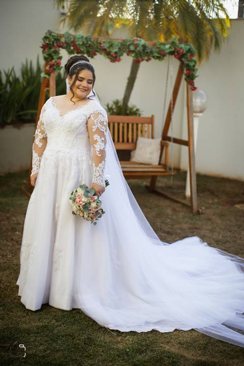 casamento-minicasamento-casamentoemuberlandia-miniwedding-wedding-casamento-uberlandia-casamentominimalista-makenoiva-buque-vestidodenoiva-cerimoniaaoarlivre-cerimoniaaopodosol-cerimoniamenordecasamento-weddingday-amor-danielcustodiofotografo-espaçonoiva'