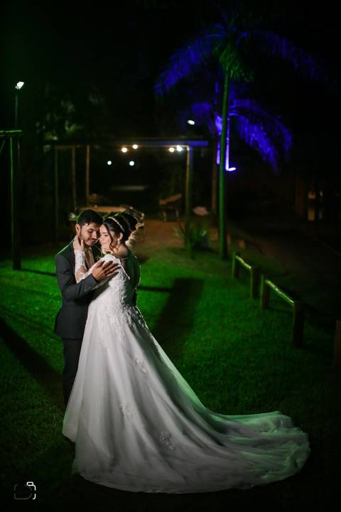 casamento-minicasamento-casamentoemuberlandia-miniwedding-wedding-casamento-uberlandia-casamentominimalista-makenoiva-buque-vestidodenoiva-cerimoniaaoarlivre-cerimoniaaopodosol-cerimoniamenordecasamento-weddingday-amor-danielcustodiofotografo-espaçonoiva'