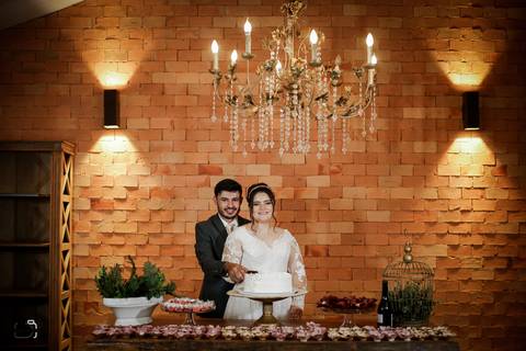 casamento-minicasamento-casamentoemuberlandia-miniwedding-wedding-casamento-uberlandia-casamentominimalista-makenoiva-buque-vestidodenoiva-cerimoniaaoarlivre-cerimoniaaopodosol-cerimoniamenordecasamento-weddingday-amor-danielcustodiofotografo-espaçonoiva'