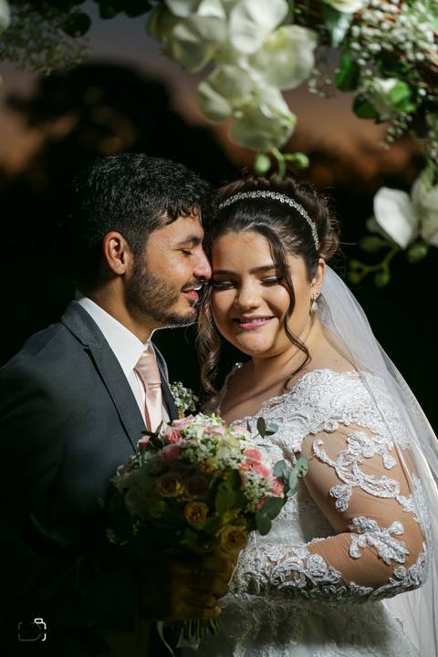 casamento-minicasamento-casamentoemuberlandia-miniwedding-wedding-casamento-uberlandia-casamentominimalista-makenoiva-buque-vestidodenoiva-cerimoniaaoarlivre-cerimoniaaopodosol-cerimoniamenordecasamento-weddingday-amor-danielcustodiofotografo-espaçonoiva'