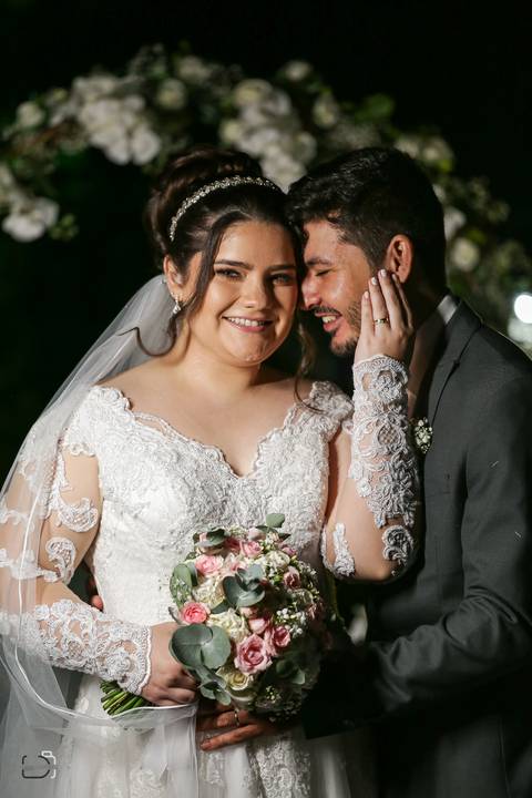casamento-minicasamento-casamentoemuberlandia-miniwedding-wedding-casamento-uberlandia-casamentominimalista-makenoiva-buque-vestidodenoiva-cerimoniaaoarlivre-cerimoniaaopodosol-cerimoniamenordecasamento-weddingday-amor-danielcustodiofotografo-espaçonoiva'
