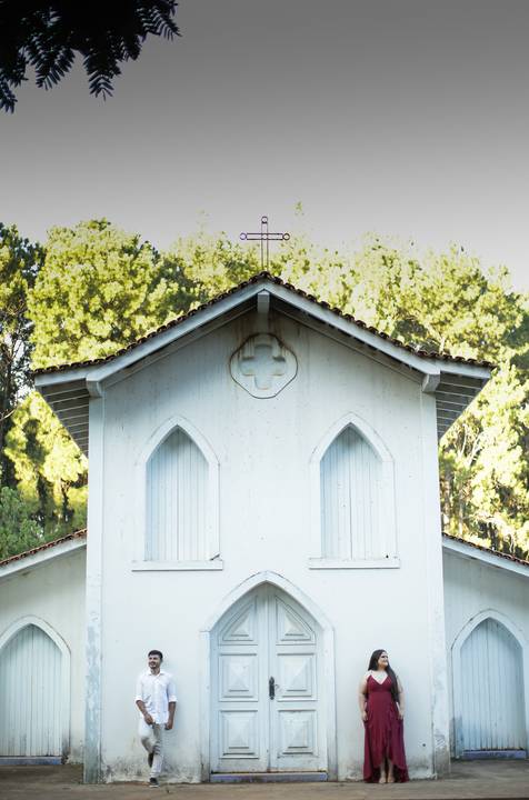 prewedding-ensaio-fotosdecasal-casamentoemuberlandia-casamento-fotodecasamento-ensaiofotografico-fotografias-danielcustodiofotografo-foto-makenoiva-estaçãoirara-podosol-florestadolobo-brasil-uberlandia-amor-aliança-casamento2023-minicasamento-wedding-'