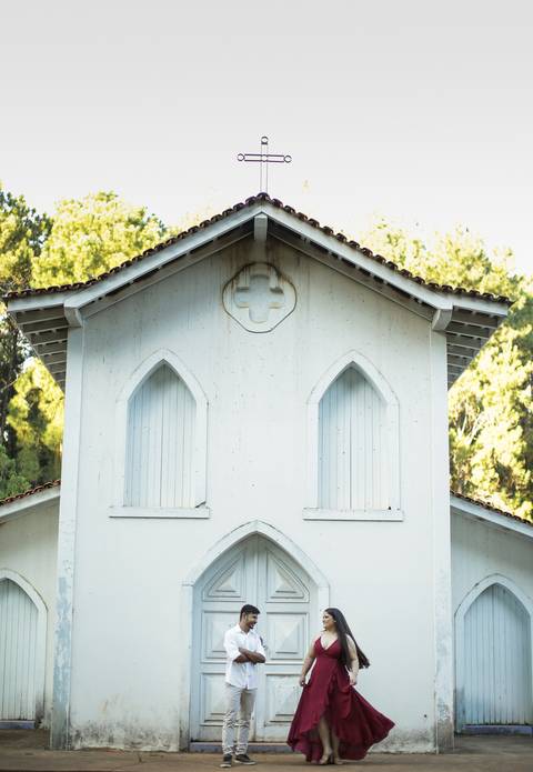 prewedding-ensaio-fotosdecasal-casamentoemuberlandia-casamento-fotodecasamento-ensaiofotografico-fotografias-danielcustodiofotografo-foto-makenoiva-estaçãoirara-podosol-florestadolobo-brasil-uberlandia-amor-aliança-casamento2023-minicasamento-wedding-'