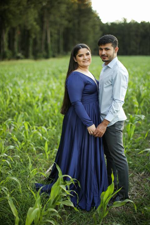prewedding-ensaio-fotosdecasal-casamentoemuberlandia-casamento-fotodecasamento-ensaiofotografico-fotografias-danielcustodiofotografo-foto-makenoiva-estaçãoirara-podosol-florestadolobo-brasil-uberlandia-amor-aliança-casamento2023-minicasamento-wedding-'