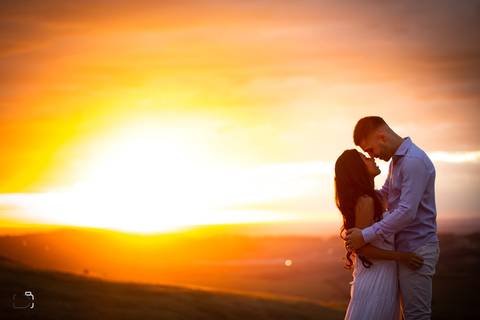 pre-wedding-wedding-ensaio-namoro-casal-fotos-fotografiasemuberlandia-fotografo-ensaiodenamoro-ensaioemuberlandia-fotografoemuberlandia-danielcustodiofotografo-casamento-casamentoemuberlandia-casamentoemcampo-minicasamento-minasgerais-brasil-fotoscriativa'
