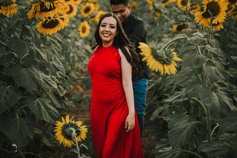 prewedding-wedding-ensaio-namoro-fotografias-ensaiodecasal-casaamento-casamentoemuberlandia-miniwedding-minicasamento-girassolensaio-girassol-danielcustodiofotografo-fotografoemuberlandia-fotografias-casamentolindo-florestadolobo-casamentominimalista'