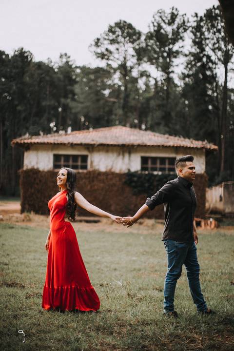 prewedding-wedding-ensaio-namoro-fotografias-ensaiodecasal-casaamento-casamentoemuberlandia-miniwedding-minicasamento-girassolensaio-girassol-danielcustodiofotografo-fotografoemuberlandia-fotografias-casamentolindo-florestadolobo-casamentominimalista'