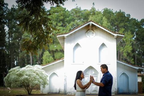 prewedding-ensaiocasal-wedding-casamento-civil-cerimoniadecasamento-miniwedding-casamentouberlandia-uberlandia-danielcustodio-fotografias-fotosemuberlandia-casamentoemcampo-ensaiodenamorados-fotografias-fotos-noiva-noivo-makenoiva-vestidodenoiva-buque'