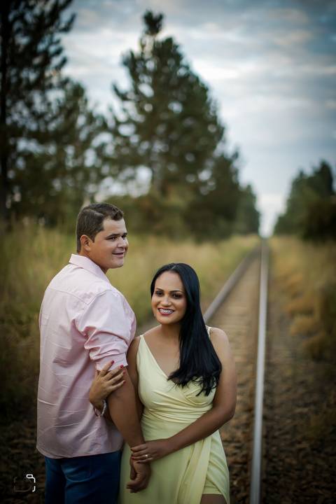 prewedding-ensaiocasal-wedding-casamento-civil-cerimoniadecasamento-miniwedding-casamentouberlandia-uberlandia-danielcustodio-fotografias-fotosemuberlandia-casamentoemcampo-ensaiodenamorados-fotografias-fotos-noiva-noivo-makenoiva-vestidodenoiva-buque'