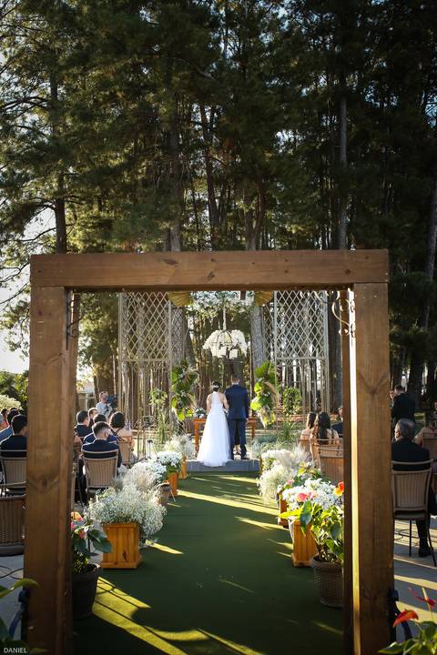 casamento-minicasamento-ensaio-noiva-casamentoemuberlandia-danielcustodiofotografo-danielcustodio-thefarmeventos-noivaemuberlandia-vestidodenoiva-noivo-casamentoaocampo-fotografias-fotografoemuberlandia-cerimonia-buque-aliança-festadecasamento-wedding-lov'