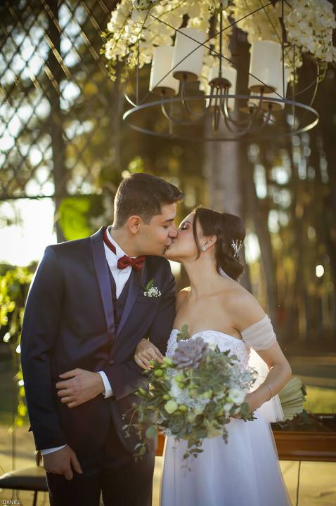 casamento-minicasamento-ensaio-noiva-casamentoemuberlandia-danielcustodiofotografo-danielcustodio-thefarmeventos-noivaemuberlandia-vestidodenoiva-noivo-casamentoaocampo-fotografias-fotografoemuberlandia-cerimonia-buque-aliança-festadecasamento-wedding-lov'