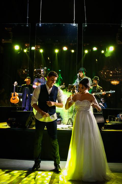 casamento-minicasamento-ensaio-noiva-casamentoemuberlandia-danielcustodiofotografo-danielcustodio-thefarmeventos-noivaemuberlandia-vestidodenoiva-noivo-casamentoaocampo-fotografias-fotografoemuberlandia-cerimonia-buque-aliança-festadecasamento-wedding-lov'
