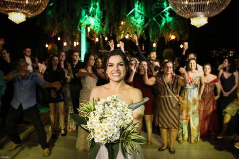 casamento-minicasamento-ensaio-noiva-casamentoemuberlandia-danielcustodiofotografo-danielcustodio-thefarmeventos-noivaemuberlandia-vestidodenoiva-noivo-casamentoaocampo-fotografias-fotografoemuberlandia-cerimonia-buque-aliança-festadecasamento-wedding-lov'