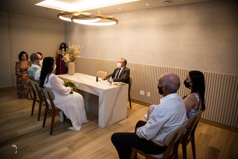 prewedding-wedding-casamentocivil-cerimoniadecasamento-civil-casamentoemuberlandia-fotografias-fotos-danielcustodiofotografo-uberlandia-cartorio-patiosabia-makenoiva-casamentonocampo-florestadolobo-girassol-buque-vestidodenoiva-amor-aliança-minicasamento-'