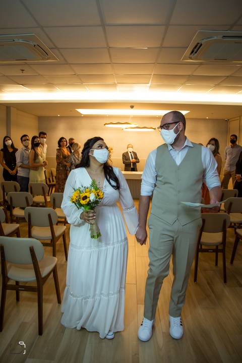 prewedding-wedding-casamentocivil-cerimoniadecasamento-civil-casamentoemuberlandia-fotografias-fotos-danielcustodiofotografo-uberlandia-cartorio-patiosabia-makenoiva-casamentonocampo-florestadolobo-girassol-buque-vestidodenoiva-amor-aliança-minicasamento-'