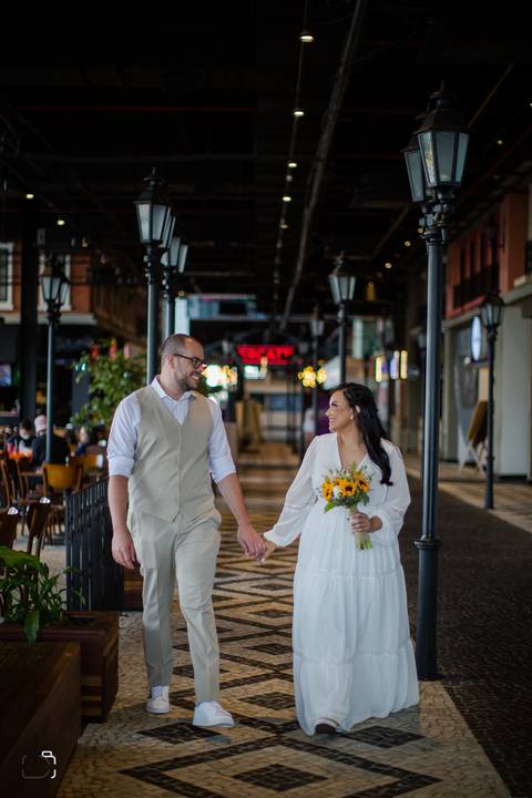 prewedding-wedding-casamentocivil-cerimoniadecasamento-civil-casamentoemuberlandia-fotografias-fotos-danielcustodiofotografo-uberlandia-cartorio-patiosabia-makenoiva-casamentonocampo-florestadolobo-girassol-buque-vestidodenoiva-amor-aliança-minicasamento-'