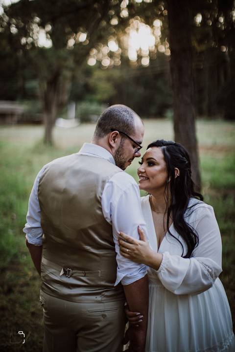 prewedding-wedding-casamentocivil-cerimoniadecasamento-civil-casamentoemuberlandia-fotografias-fotos-danielcustodiofotografo-uberlandia-cartorio-patiosabia-makenoiva-casamentonocampo-florestadolobo-girassol-buque-vestidodenoiva-amor-aliança-minicasamento-'