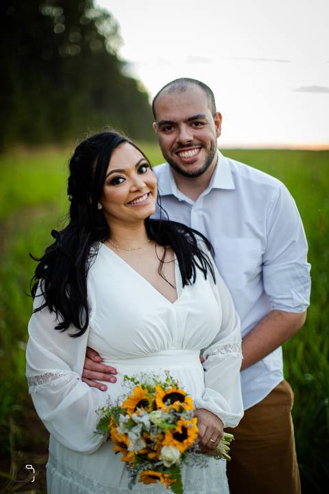 prewedding-wedding-casamentocivil-cerimoniadecasamento-civil-casamentoemuberlandia-fotografias-fotos-danielcustodiofotografo-uberlandia-cartorio-patiosabia-makenoiva-casamentonocampo-florestadolobo-girassol-buque-vestidodenoiva-amor-aliança-minicasamento-'