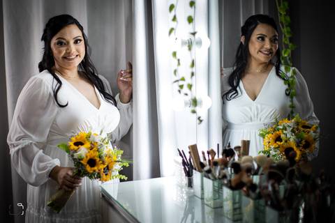 prewedding-wedding-casamentocivil-cerimoniadecasamento-civil-casamentoemuberlandia-fotografias-fotos-danielcustodiofotografo-uberlandia-cartorio-patiosabia-makenoiva-casamentonocampo-florestadolobo-girassol-buque-vestidodenoiva-amor-aliança-minicasamento-'