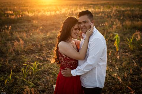 fotografiasemuberlandia-casamento-danielcustodio-pordosol-fotoscriativas-cerimoniaarlivre-fotografoemuberlandia-amor-profissionaldefotografia-minasgerais-love'