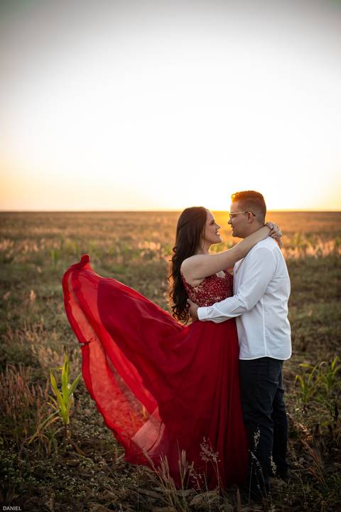 fotografiasemuberlandia-casamento-danielcustodio-pordosol-fotoscriativas-cerimoniaarlivre-fotografoemuberlandia-amor-profissionaldefotografia-minasgerais-love'