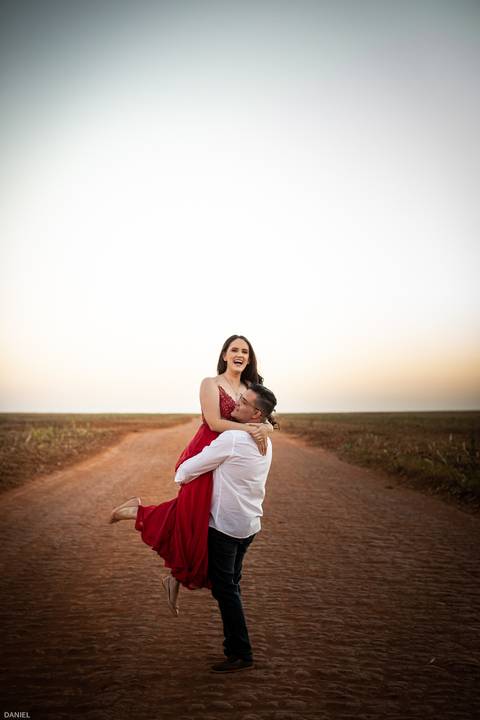 fotografiasemuberlandia-casamento-danielcustodio-pordosol-fotoscriativas-cerimoniaarlivre-fotografoemuberlandia-amor-profissionaldefotografia-minasgerais-love'