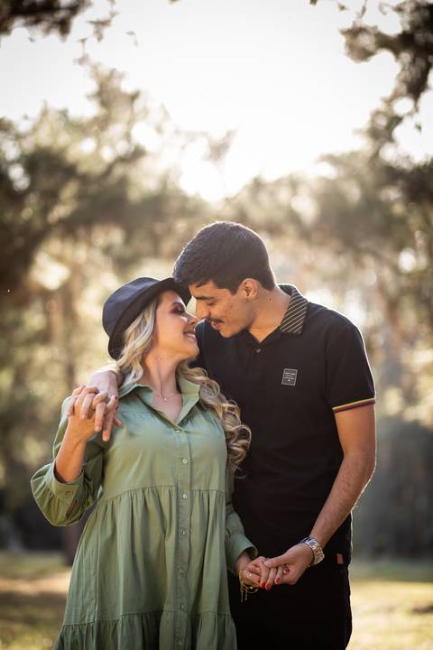 prewedding-ensaiodecasal-wedding-uberlandia-araguari-ensaioemaraguari-ensaioemuberlandia-fotografiasemaraguari-fotografias-danielcustodio-fotografodecasamento-ensaiodenamorados-minicasamento-noiva-noivo-fotoscriativas-pordosol-ensaioproximodeuberlandia'