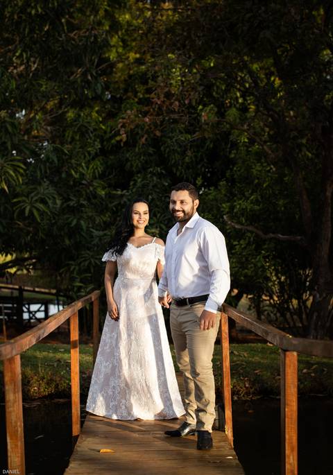 prewedding-ensaiodecasal-fotos-fotografiasdecasal-fotografias-ensaio-wedding-danielcustodio-casamento-minicasamento-cerimoniadecasamento-casamentoemuberlandia-casamentoemaraguari-makenoiva-noivas-noivos-madrinhas-cerimoniapordosol-pordosol-fotografo-udi-'