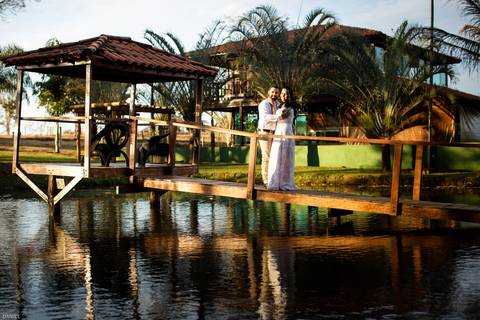 prewedding-ensaiodecasal-fotos-fotografiasdecasal-fotografias-ensaio-wedding-danielcustodio-casamento-minicasamento-cerimoniadecasamento-casamentoemuberlandia-casamentoemaraguari-makenoiva-noivas-noivos-madrinhas-cerimoniapordosol-pordosol-fotografo-udi-'