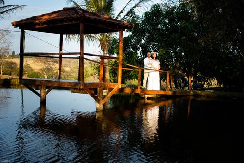 prewedding-ensaiodecasal-fotos-fotografiasdecasal-fotografias-ensaio-wedding-danielcustodio-casamento-minicasamento-cerimoniadecasamento-casamentoemuberlandia-casamentoemaraguari-makenoiva-noivas-noivos-madrinhas-cerimoniapordosol-pordosol-fotografo-udi-'