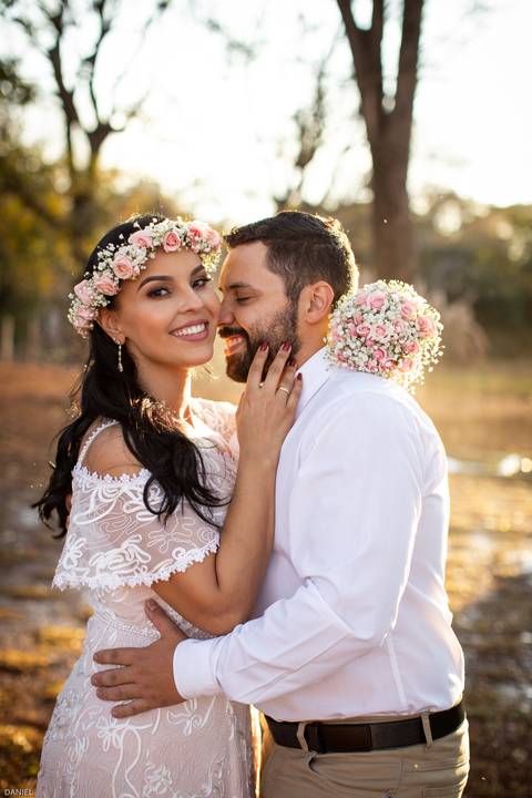 prewedding-ensaiodecasal-fotos-fotografiasdecasal-fotografias-ensaio-wedding-danielcustodio-casamento-minicasamento-cerimoniadecasamento-casamentoemuberlandia-casamentoemaraguari-makenoiva-noivas-noivos-madrinhas-cerimoniapordosol-pordosol-fotografo-udi-'