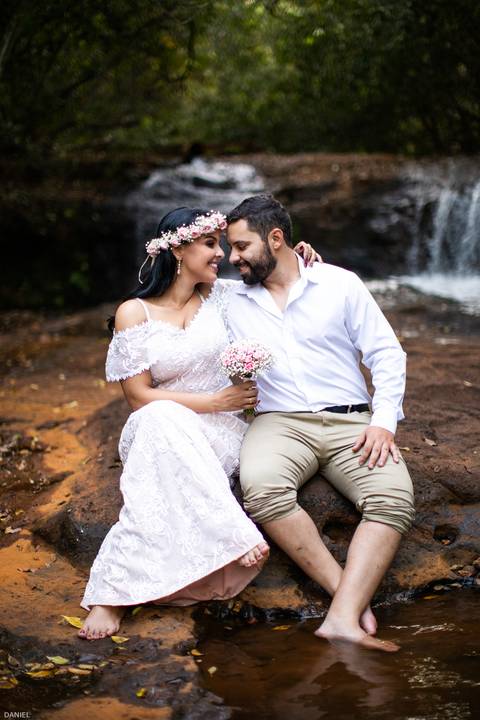 prewedding-ensaiodecasal-fotos-fotografiasdecasal-fotografias-ensaio-wedding-danielcustodio-casamento-minicasamento-cerimoniadecasamento-casamentoemuberlandia-casamentoemaraguari-makenoiva-noivas-noivos-madrinhas-cerimoniapordosol-pordosol-fotografo-udi-'