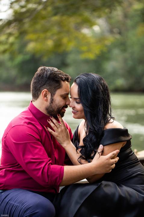 prewedding-ensaiodecasal-fotos-fotografiasdecasal-fotografias-ensaio-wedding-danielcustodio-casamento-minicasamento-cerimoniadecasamento-casamentoemuberlandia-casamentoemaraguari-makenoiva-noivas-noivos-madrinhas-cerimoniapordosol-pordosol-fotografo-udi-'