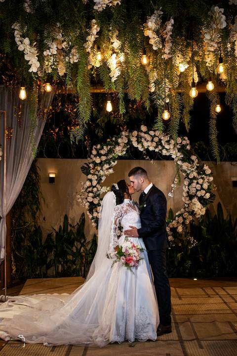 casamento-cerimoniareligiosa-makenoiva-vestidodenoiva-casamento-miniwedding=wedding-noivas-noivos-chacaradecasamento-casamentoemuberlandia-pordosol-cerimoniadecasamento-fotografias-danielcustodio-fotodecasamento-fotografodecasamento-musicaldecasamento-amo'