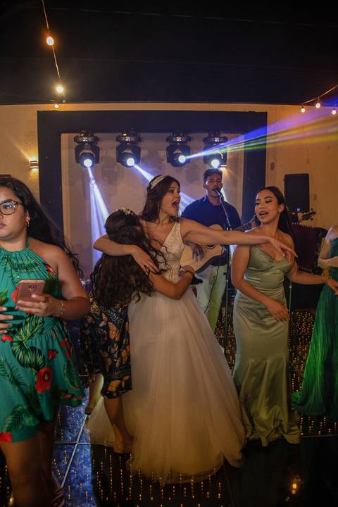 casamento-noiva-casamentoemuberlandia-foto-fotografo-fotodecasamento-uberlandia-casamentoemuberlandia-noivaemuberlandia-foografoemuberlandia-fotosdecasamento-daniel-custodio-casamentolindo-vestidodenoiva-salãodefesta-buque-makenoiva-vestidodecasamento-amo'