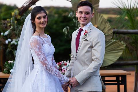 casamento-noiva-tupaciguaracasamentos-cerimonianocampor-noiva-vestidodenoiva-casorio-cerimoniareligiosa-noivaemtupaciguara-casamentoemuberlandia-prewedding-wedding-danielcustodio-foto-fotografias-amor-minasgerais-makenoiva-vestidodenoiva-festadecasamento-'