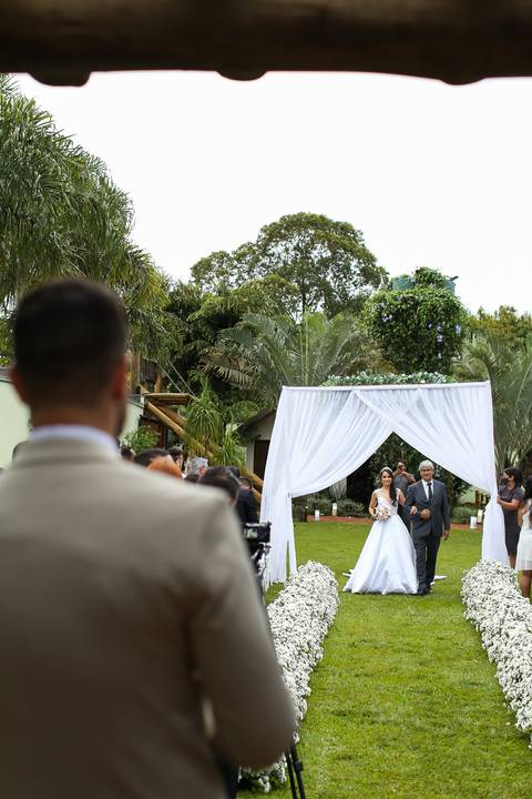 casamento-casamentonocampo-pordosol-casamentoarlive-casamentoemuberlandia-cerimoniaaberta-casamentolindo-cerimoniaemcampoaberto-uberlandiacasamento-fotografoemuberlandia-fotografiasdecasamento-danielcustodio-make-noiva-vestidodenoiva-noivo-buque-love-amor'