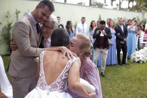 casamento-casamentonocampo-pordosol-casamentoarlive-casamentoemuberlandia-cerimoniaaberta-casamentolindo-cerimoniaemcampoaberto-uberlandiacasamento-fotografoemuberlandia-fotografiasdecasamento-danielcustodio-make-noiva-vestidodenoiva-noivo-buque-love-amor'