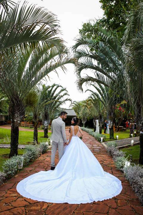 casamento-casamentonocampo-pordosol-casamentoarlive-casamentoemuberlandia-cerimoniaaberta-casamentolindo-cerimoniaemcampoaberto-uberlandiacasamento-fotografoemuberlandia-fotografiasdecasamento-danielcustodio-make-noiva-vestidodenoiva-noivo-buque-love-amor'