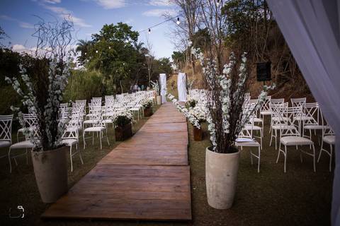 casamento-casamentonocampo-pordosol-casamentoarlive-casamentoemuberlandia-cerimoniaaberta-casamentolindo-cerimoniaemcampoaberto-uberlandiacasamento-fotografoemuberlandia-fotografiasdecasamento-danielcustodio-make-noiva-vestidodenoiva-noivo-buque-love-amor'
