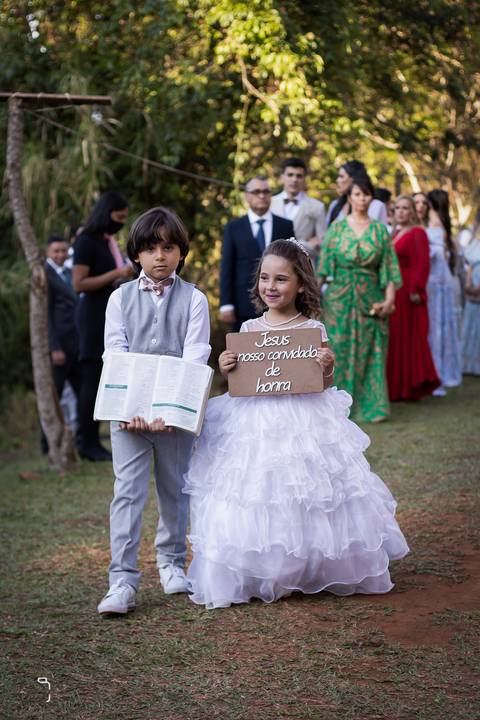 casamento-casamentonocampo-pordosol-casamentoarlive-casamentoemuberlandia-cerimoniaaberta-casamentolindo-cerimoniaemcampoaberto-uberlandiacasamento-fotografoemuberlandia-fotografiasdecasamento-danielcustodio-make-noiva-vestidodenoiva-noivo-buque-love-amor'