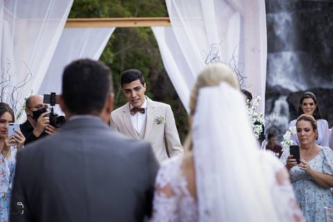 casamento-casamentonocampo-pordosol-casamentoarlive-casamentoemuberlandia-cerimoniaaberta-casamentolindo-cerimoniaemcampoaberto-uberlandiacasamento-fotografoemuberlandia-fotografiasdecasamento-danielcustodio-make-noiva-vestidodenoiva-noivo-buque-love-amor'