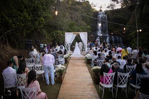 casamento-casamentonocampo-pordosol-casamentoarlive-casamentoemuberlandia-cerimoniaaberta-casamentolindo-cerimoniaemcampoaberto-uberlandiacasamento-fotografoemuberlandia-fotografiasdecasamento-danielcustodio-make-noiva-vestidodenoiva-noivo-buque-love-amor'
