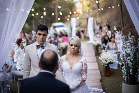 casamento-casamentonocampo-pordosol-casamentoarlive-casamentoemuberlandia-cerimoniaaberta-casamentolindo-cerimoniaemcampoaberto-uberlandiacasamento-fotografoemuberlandia-fotografiasdecasamento-danielcustodio-make-noiva-vestidodenoiva-noivo-buque-love-amor'