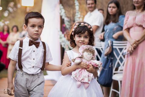 casamento-casamentonocampo-pordosol-casamentoarlive-casamentoemuberlandia-cerimoniaaberta-casamentolindo-cerimoniaemcampoaberto-uberlandiacasamento-fotografoemuberlandia-fotografiasdecasamento-danielcustodio-make-noiva-vestidodenoiva-noivo-buque-love-amor'