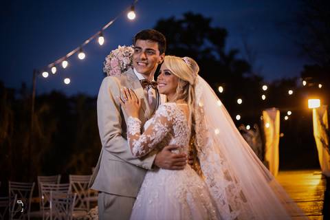 casamento-casamentonocampo-pordosol-casamentoarlive-casamentoemuberlandia-cerimoniaaberta-casamentolindo-cerimoniaemcampoaberto-uberlandiacasamento-fotografoemuberlandia-fotografiasdecasamento-danielcustodio-make-noiva-vestidodenoiva-noivo-buque-love-amor'